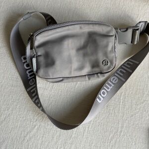 Lululemon 1L Grey Silver  Belt Bag